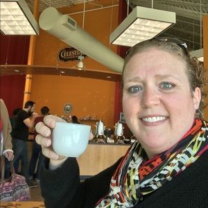 Meet your Posher, Robyn